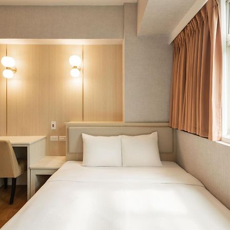 Kindness Hotel Weiwuying Kaohsiung Buitenkant foto