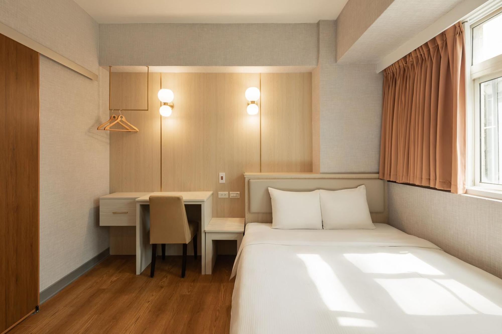 Kindness Hotel Weiwuying Kaohsiung Buitenkant foto